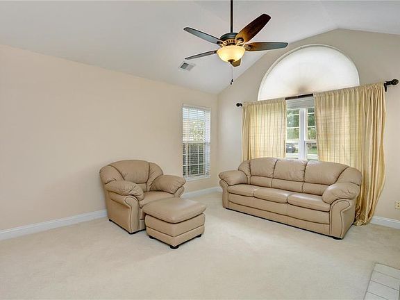 4th image of 1936 W 139th St