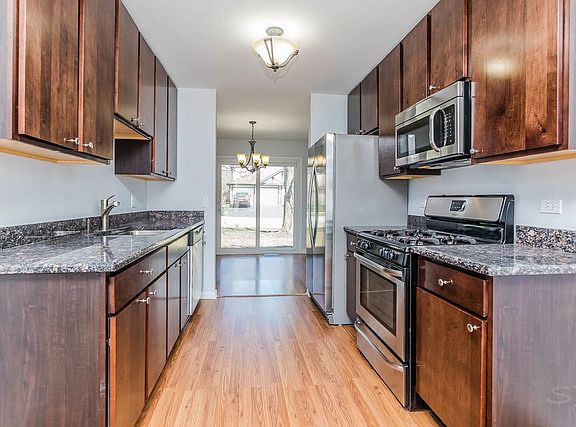 4th image of 2184 N Queensburg Ln