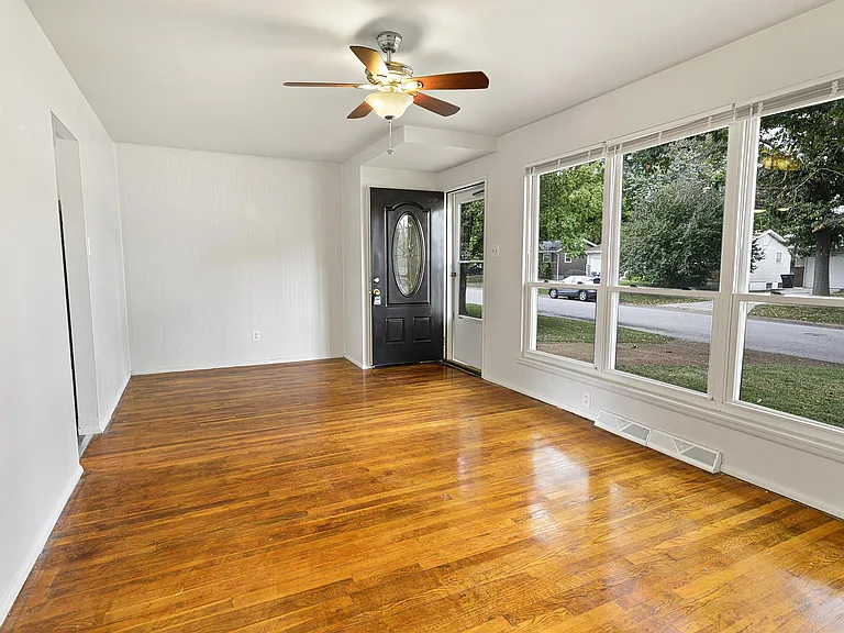 532 Holiday Ave — Photo 14