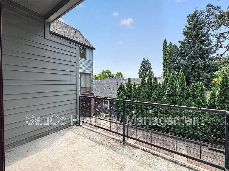 5049 SW View Point Ter #B — Photo 16