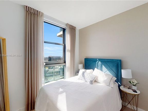 5th image of 501 NE 31st St Unit 3608