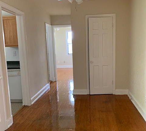 3rd image of 1230 N Quinn St #332