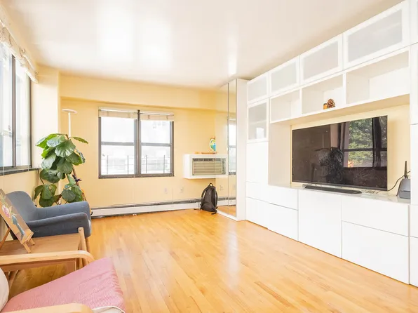 220 Manhattan Ave APT 1H, New York, NY 10025