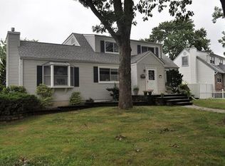35 Sadowski Dr, Old Bridge, NJ 08857