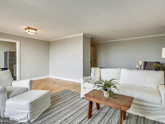 2nd image of 501 Slaters Ln APT 1418
