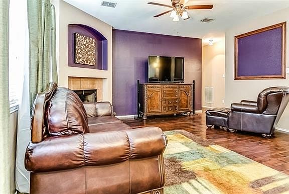 3rd image of 2904 Scott Pl