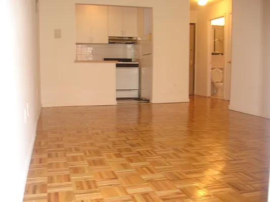 Rented by Bahar Management | media 43