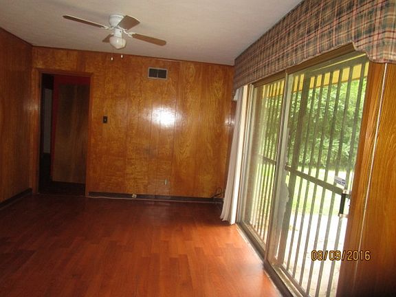 Additional Living Room