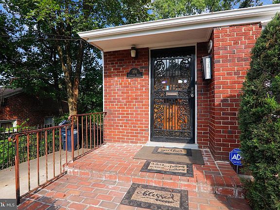 2nd image of 3116 Gumwood Dr