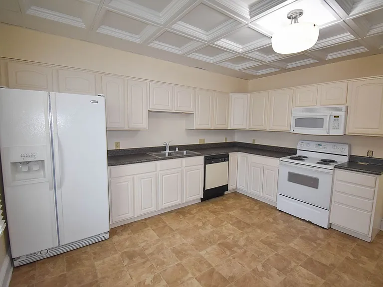 309 Center St — Photo 5