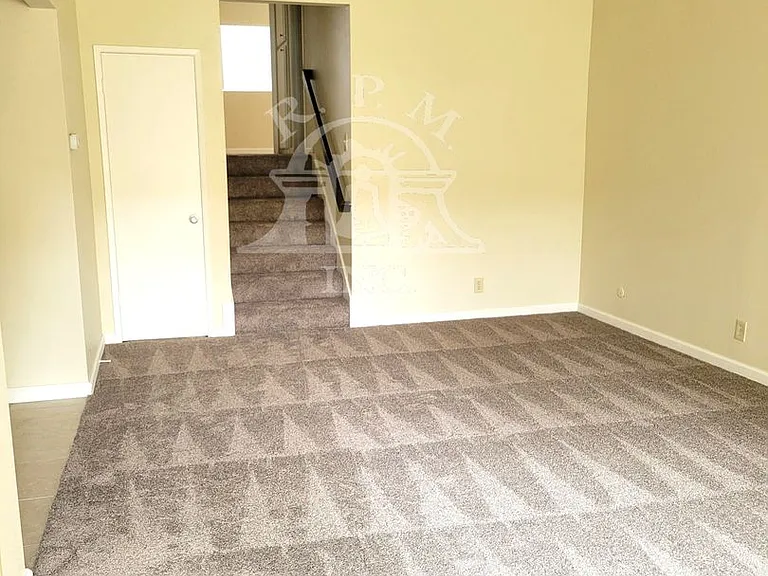 8348 Rush St — Photo 8