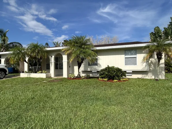 884 SE Solaz Avenue, Port St Lucie, FL 34983