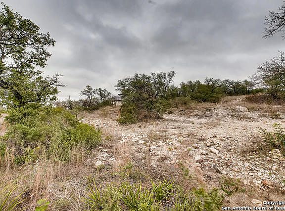5th image of 23420 Edens Cyn