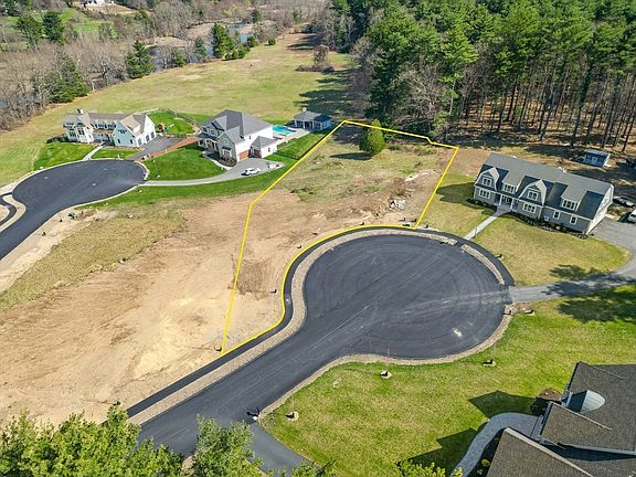 4th image of 4 Ruby Cir