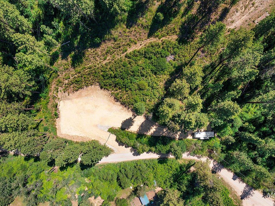1st image of 21 Beaver Creek Rd