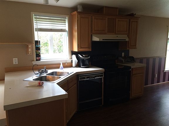 4th image of 19110 Augusta Ave NE
