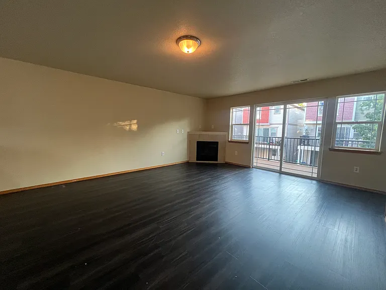 13022 SE Division — Photo 12