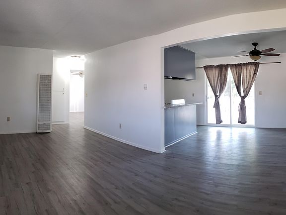 5th image of 3055 East St