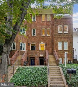 2646 Woodley Pl NW #1/2, Washington, DC, 20008