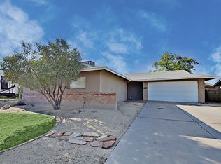 3807 W Mauna Loa Ln, Phoenix, AZ 85053