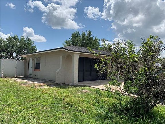 5th image of 769 Hendry Dr