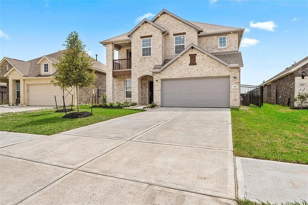 5 bed, 3.5 bath, 1990 sqft, $3,800 — Photo 3