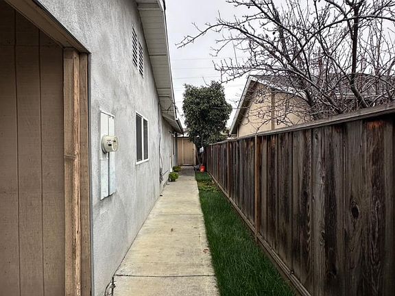 4th image of 538 N White Rd