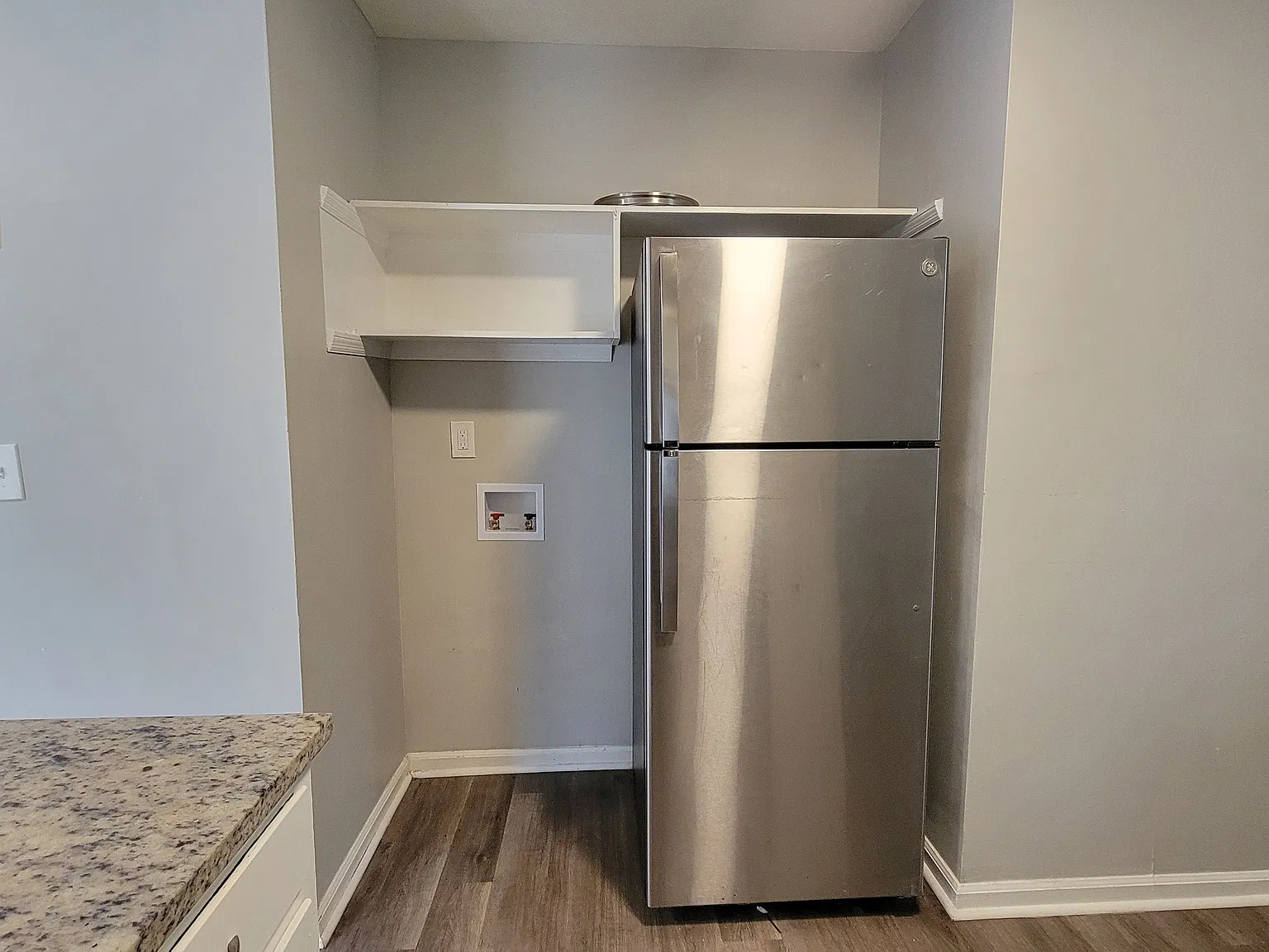 2 bed, $1,025 — Photo 3