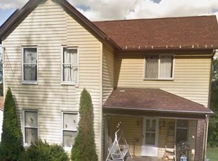 1308 Oakwood St, East Liverpool, OH 43920
