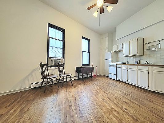 2nd image of 553 Meeker Ave #1RT