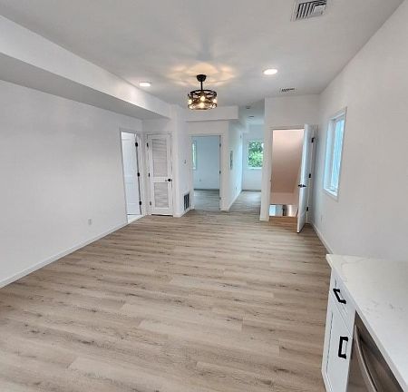 4th image of 69 Union Ave