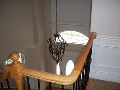 5th image of 607 E Beachwood Dr