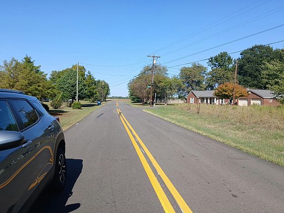 5th image of 830 Pisgah Rd