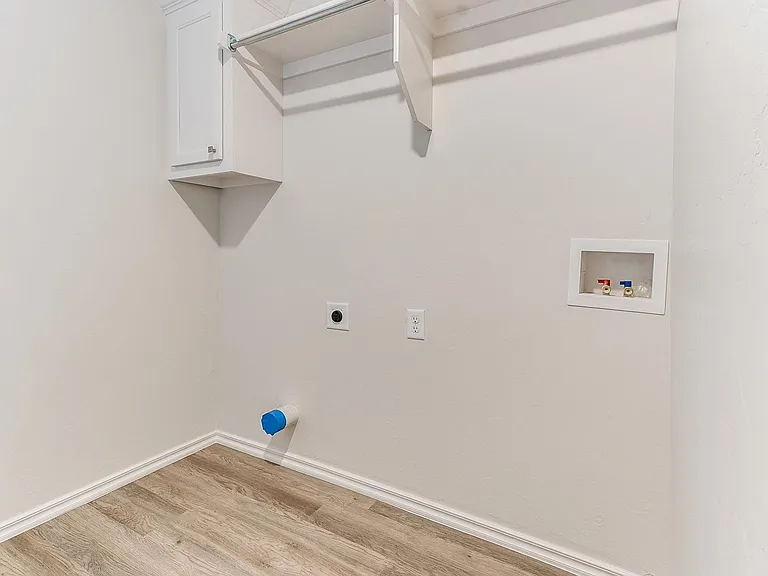 3801 Franks Way — Photo 32