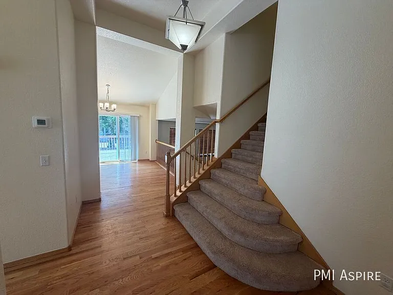 1424 Wildrose Dr — Photo 14