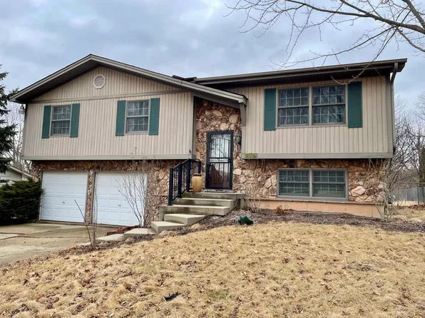 601 Park Dr, Marengo, IL 60152