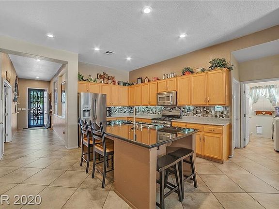 5th image of 8288 Aurora Peak Ave