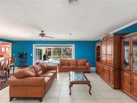 4th image of 1430 Treasure Cove Ln
