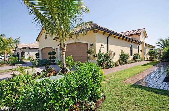 1st image of 9494 Isla Bella Cir