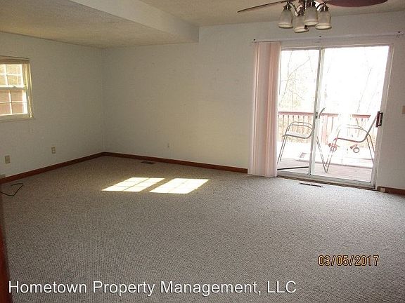 2nd image of 727 Hill St