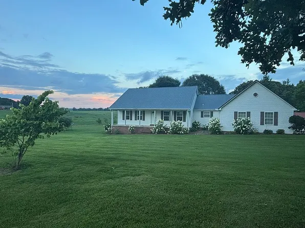 3149 Sand Ridge Rd, Lexington, TN 38351