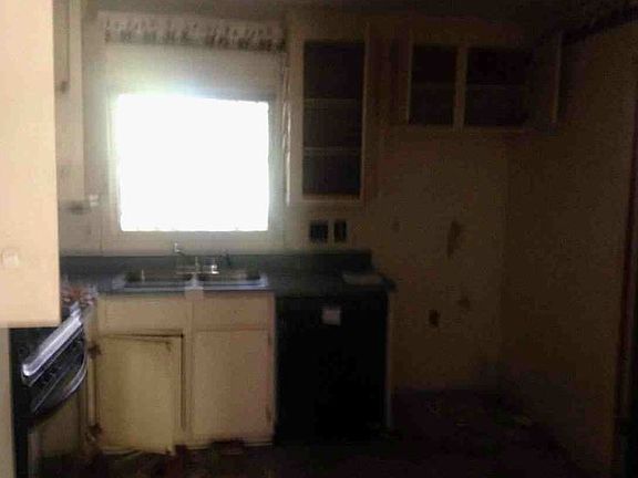 5th image of 2957 Audubon Dr