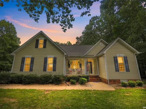 2037 Deerhunters Xing, Mechanicsville, VA 23111