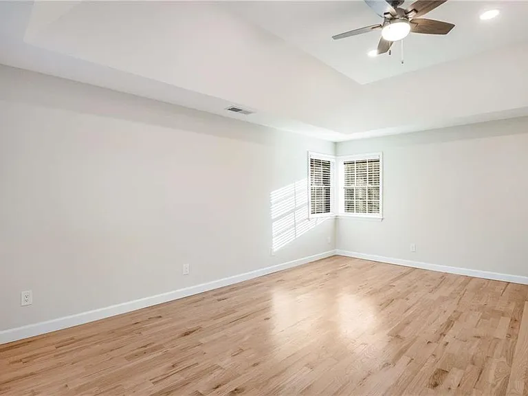 3412 Belleford Ct NE — Photo 33