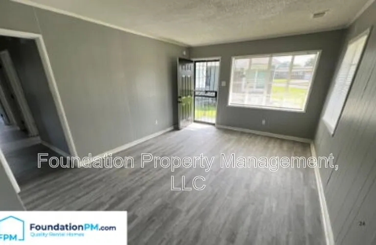 765 Marywood St — Photo 9