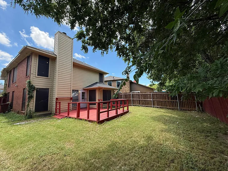 1329 Jasmine Dr — Photo 1