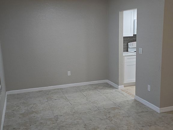 4th image of 3407 Oak Trail Ct #Townhouse