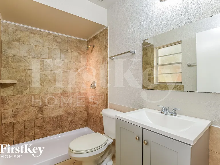 325 Tall Pine Ln — Photo 9