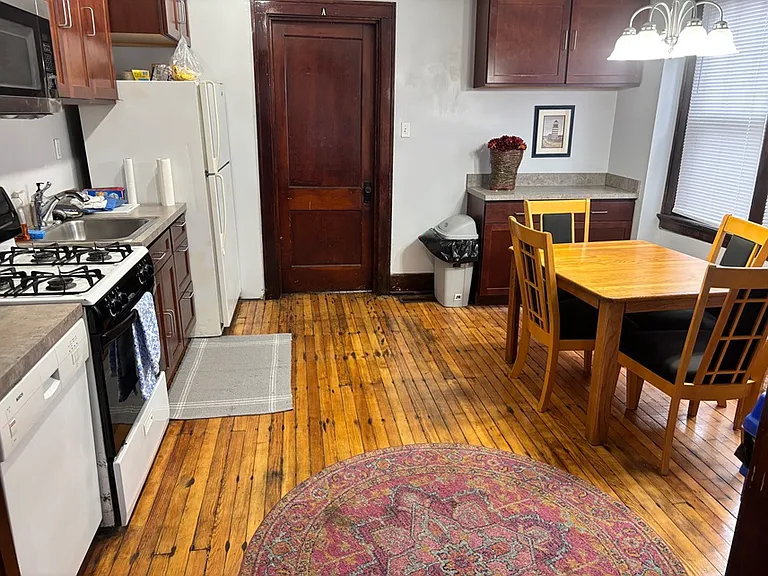 2360 Chickasaw St — Photo 3