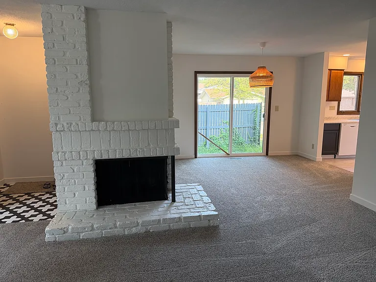 3323 Wildbriar Ln — Photo 12